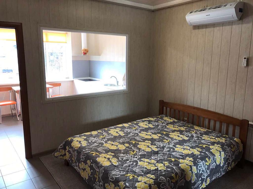 Apartment on Rekonstruktyvna Street Zaporizhia Eksteriør bilde