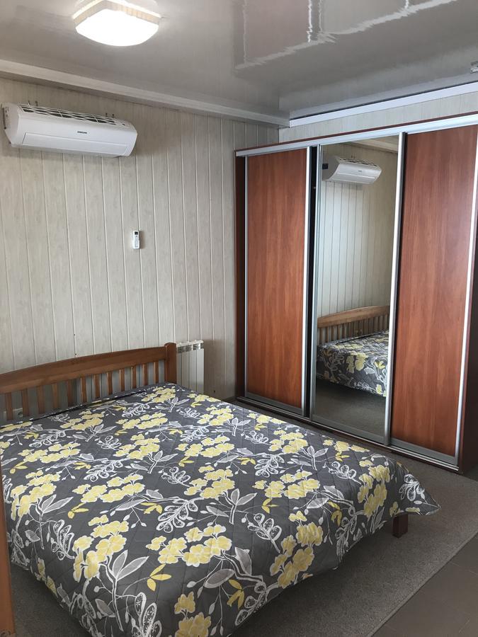 Apartment on Rekonstruktyvna Street Zaporizhia Eksteriør bilde